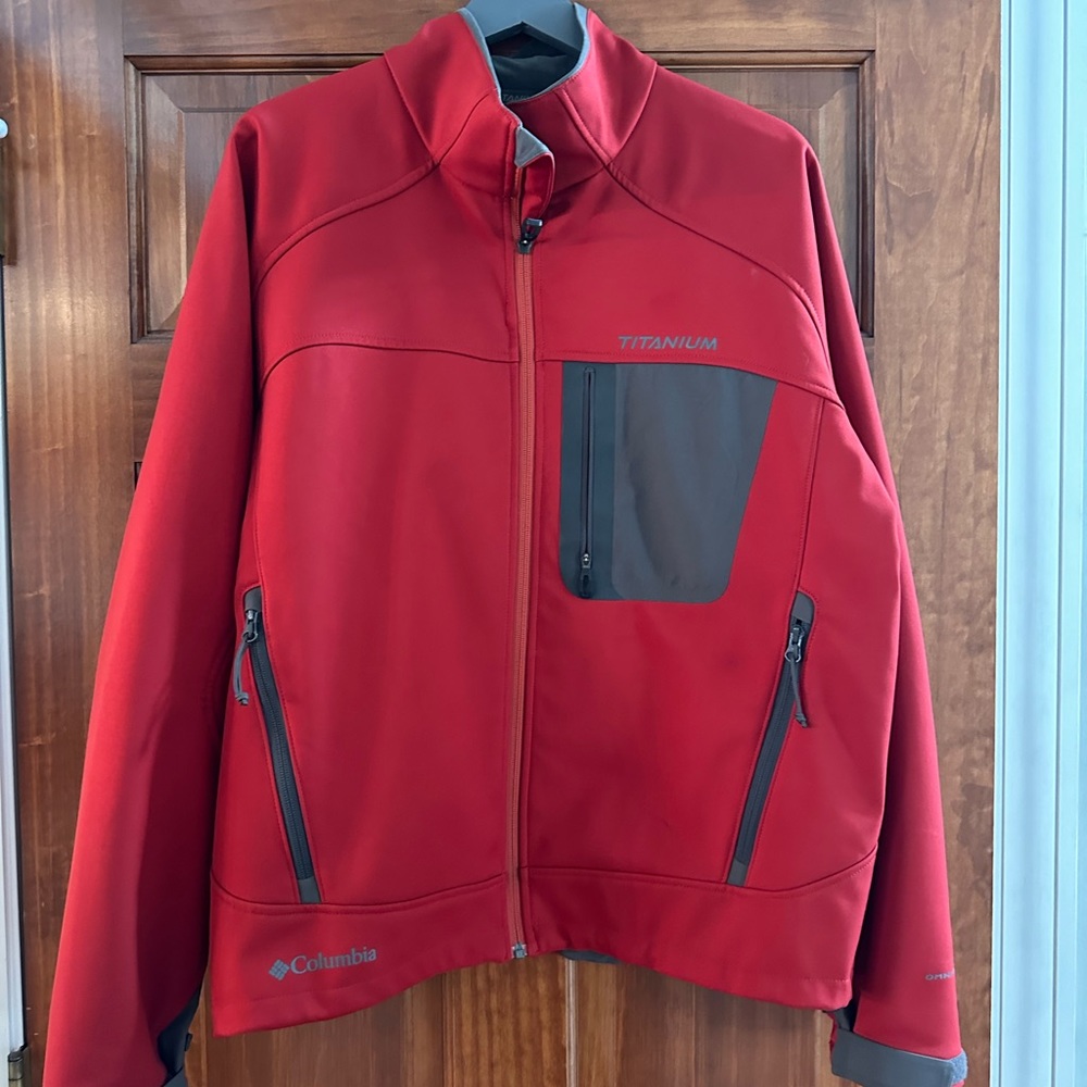 Columbia XL Titanium jacket